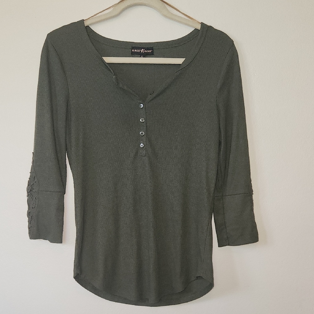 Womens Almost Famous Olive Green Fitted Henley 3/4 Sleeve W/Lace Detail Size L